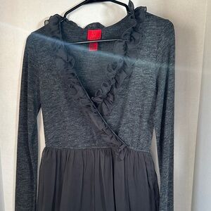 V Cristina gray long sleeve ruffle dress size small